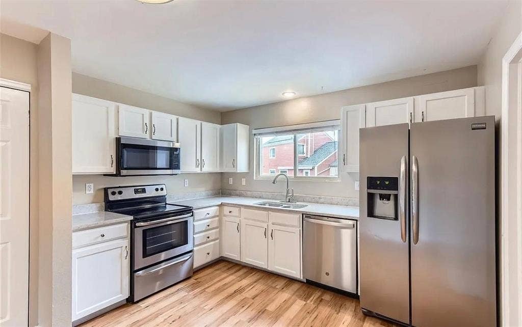 2 BR in Aurora