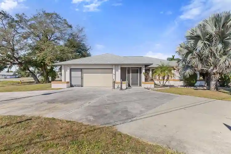 5 BR in Port Charlotte