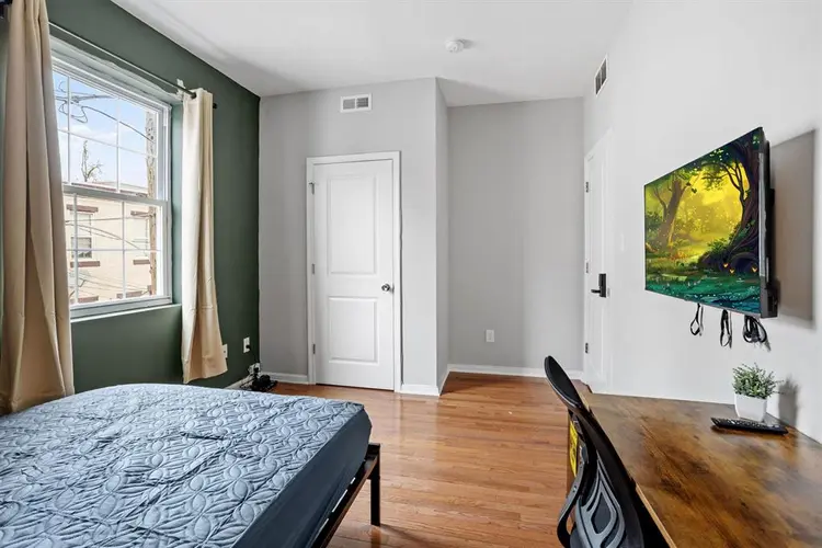4 BR in Philadelphia