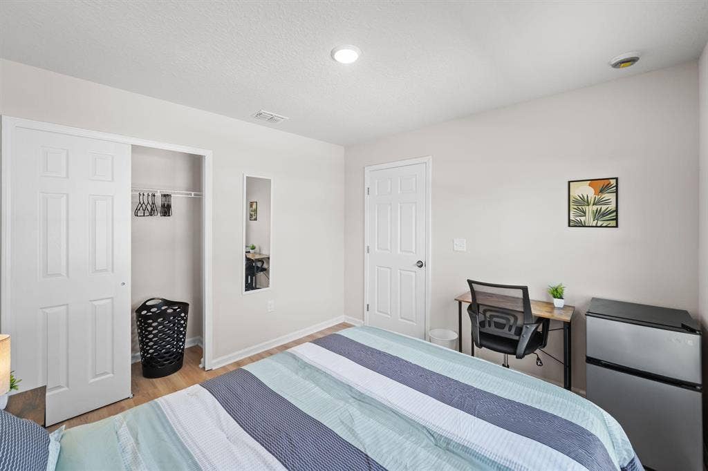7 BR in Jacksonville
