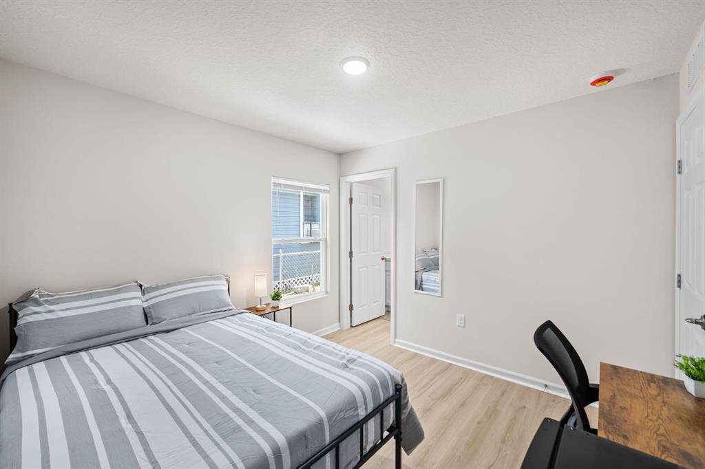 7 BR in Jacksonville