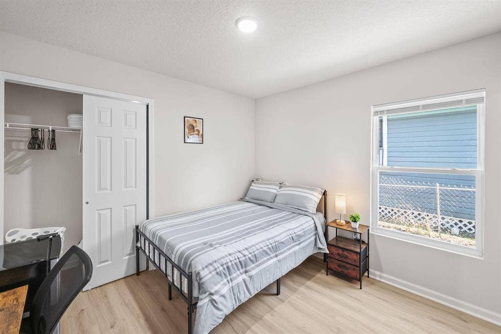 7 BR in Jacksonville