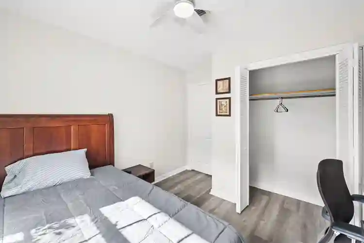 8 BR in Jacksonville