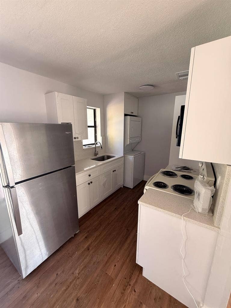 3 BR in Miami