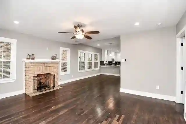 4 BR in Houston