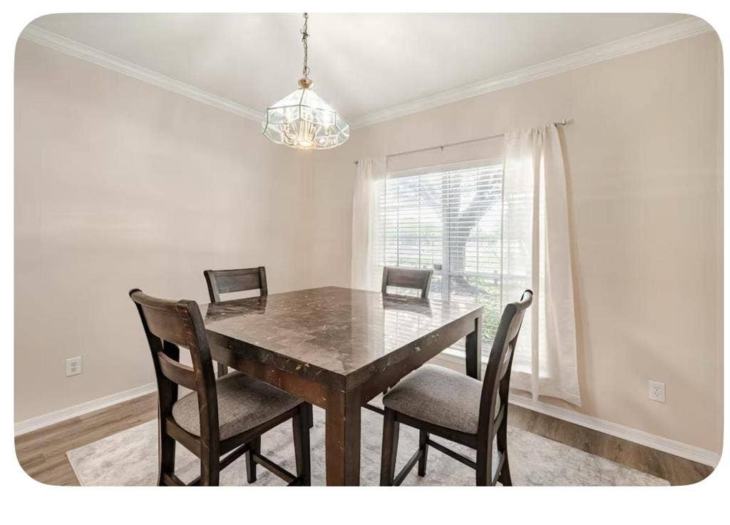 3 BR in Houston