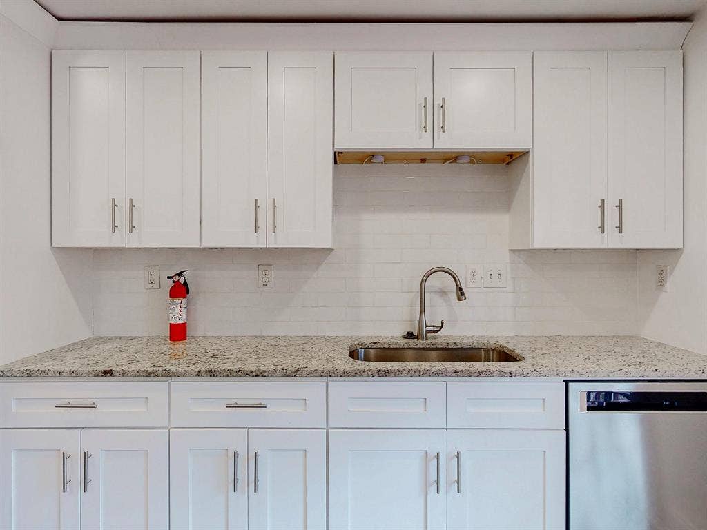 9 BR in Decatur