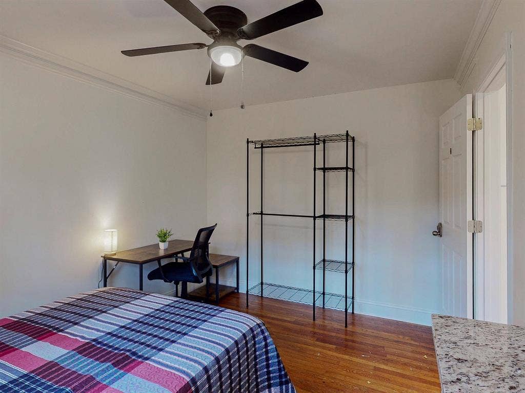 9 BR in Decatur