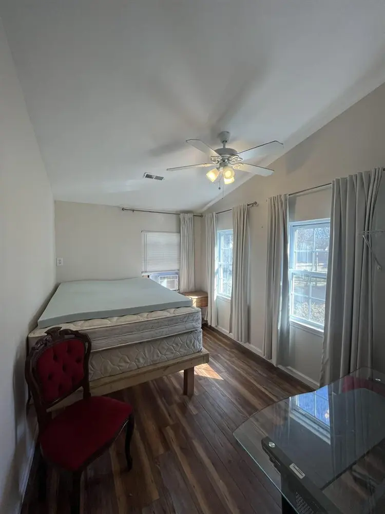 1 BR in Charleston