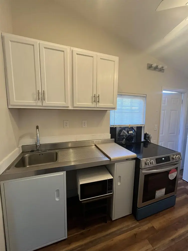 1 BR in Charleston