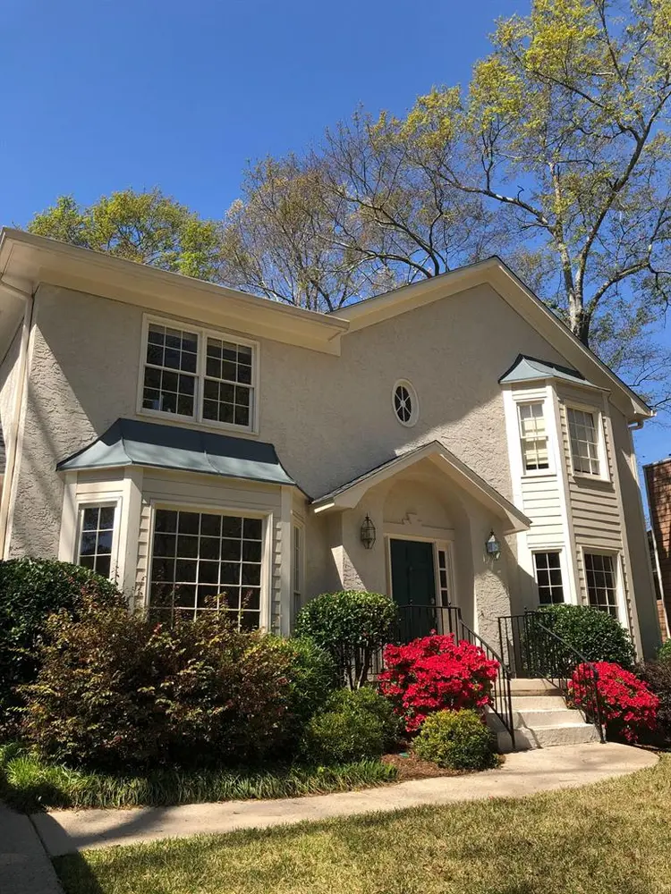 1 BR in Lawrenceville