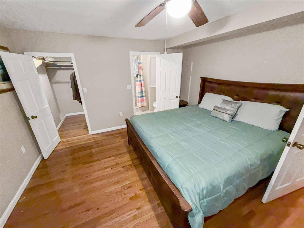 5 BR in Charlotte