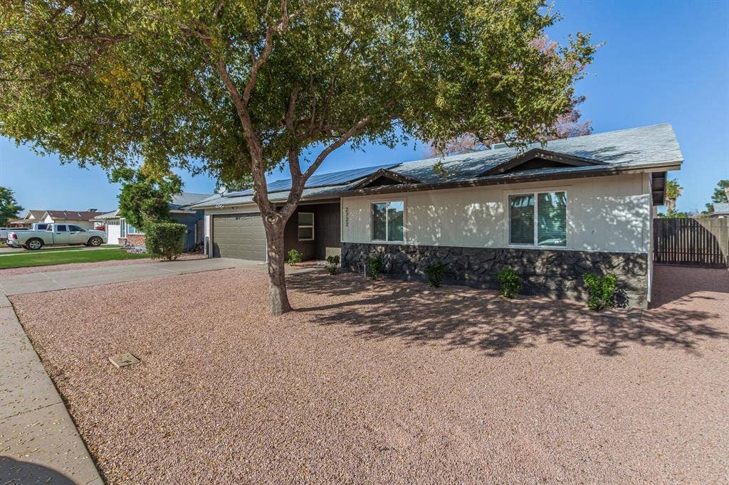 8 BR in Mesa
