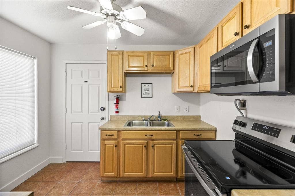 6 BR in Las Vegas
