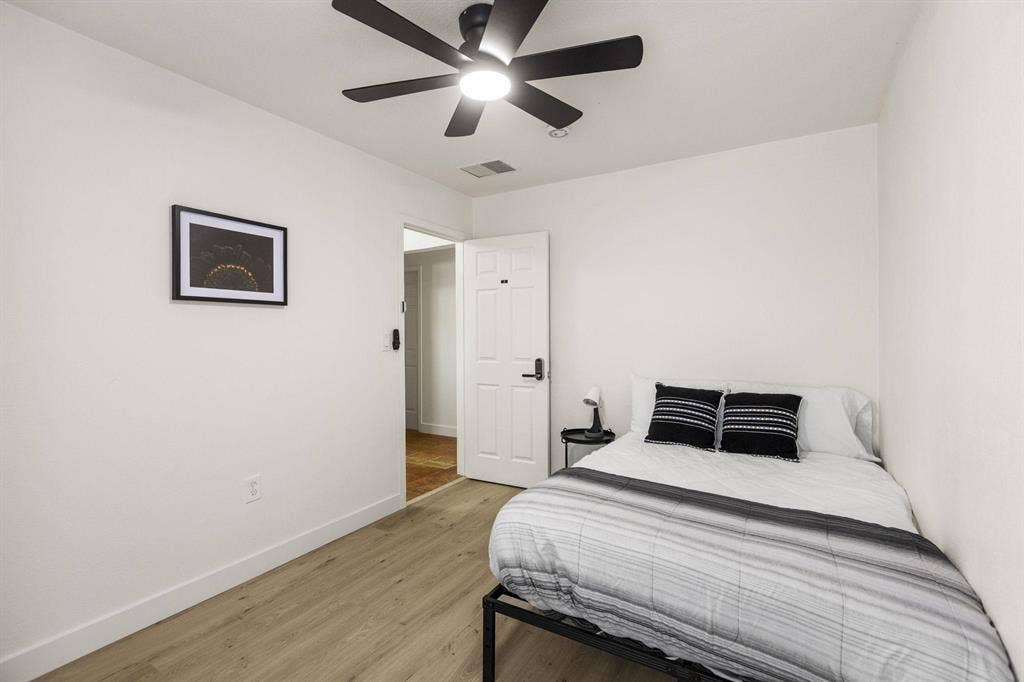 6 BR in Las Vegas