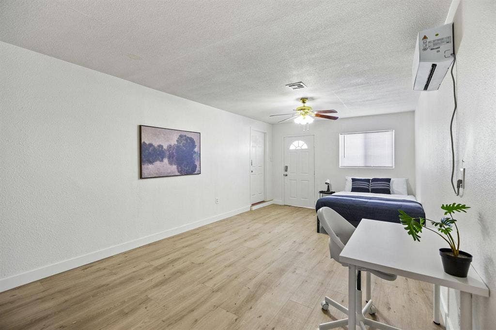 6 BR in Las Vegas
