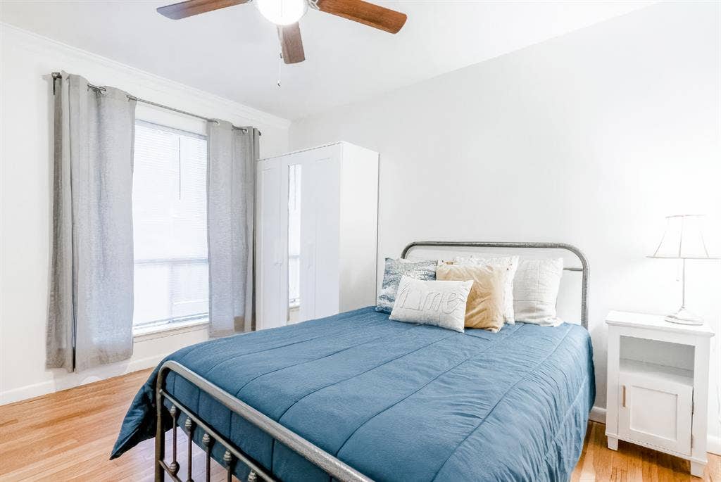 5 BR in Stone Mountain