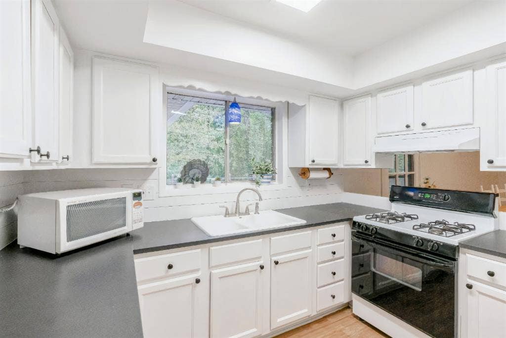 5 BR in Stone Mountain