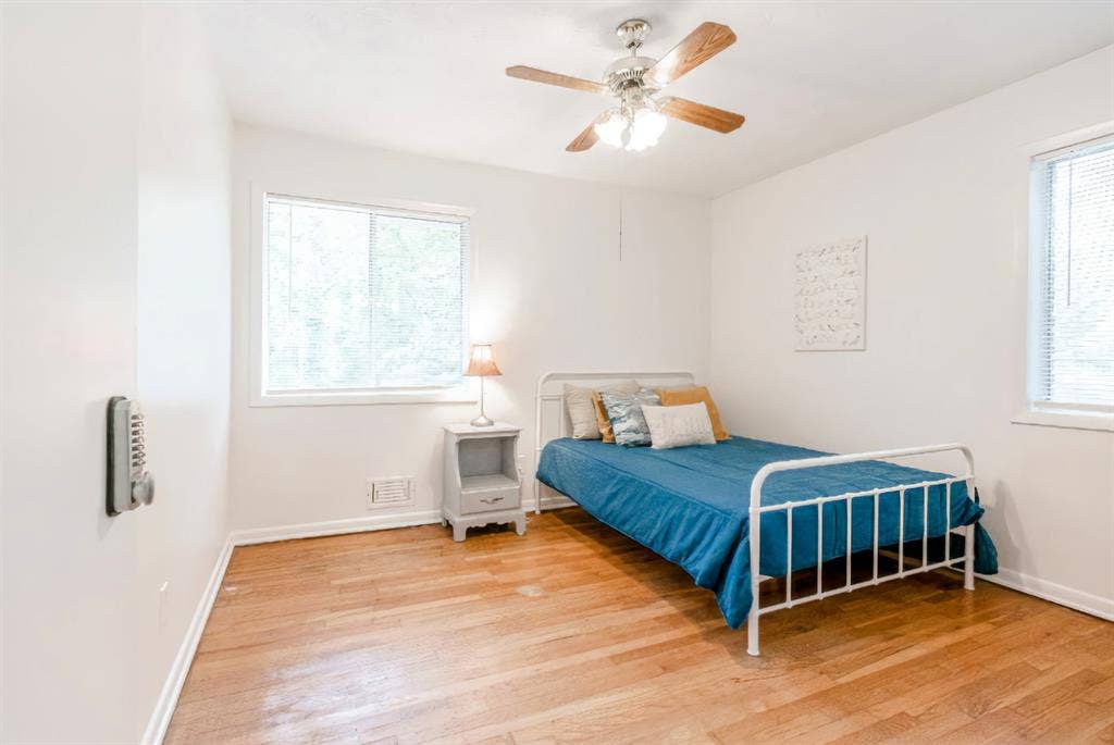 5 BR in Stone Mountain