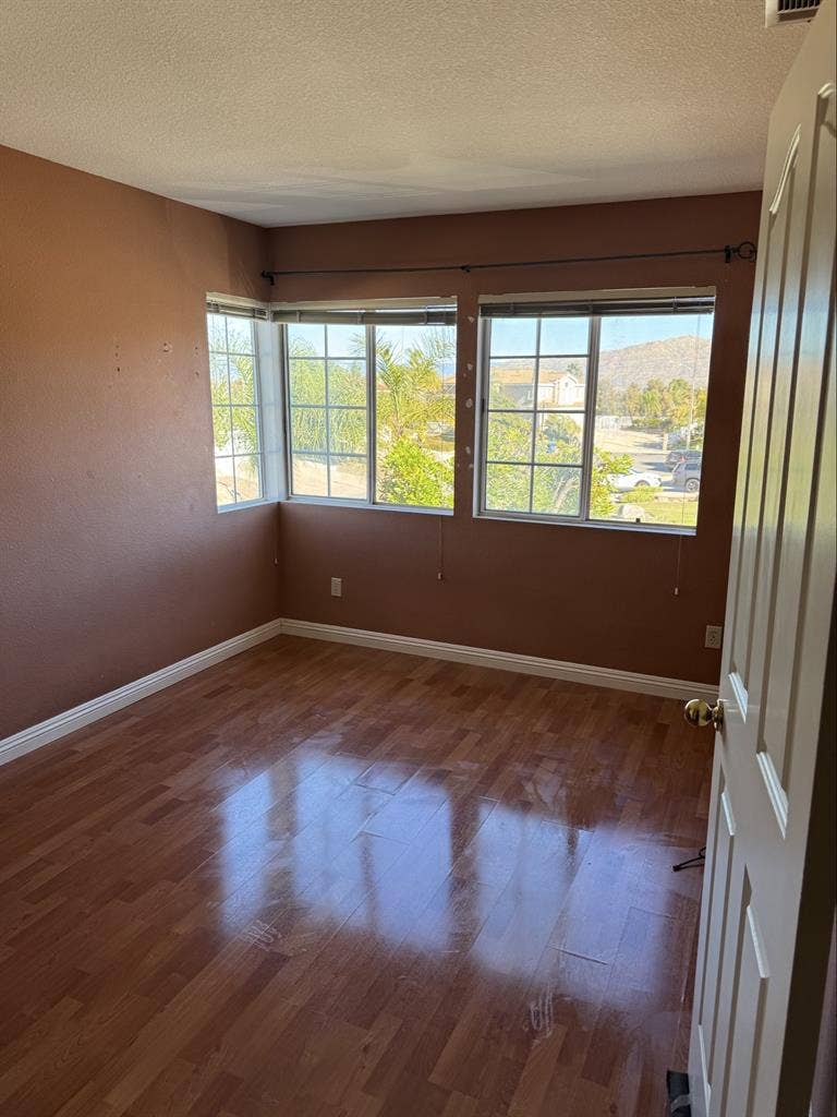 Room for rent available Jan. 1st