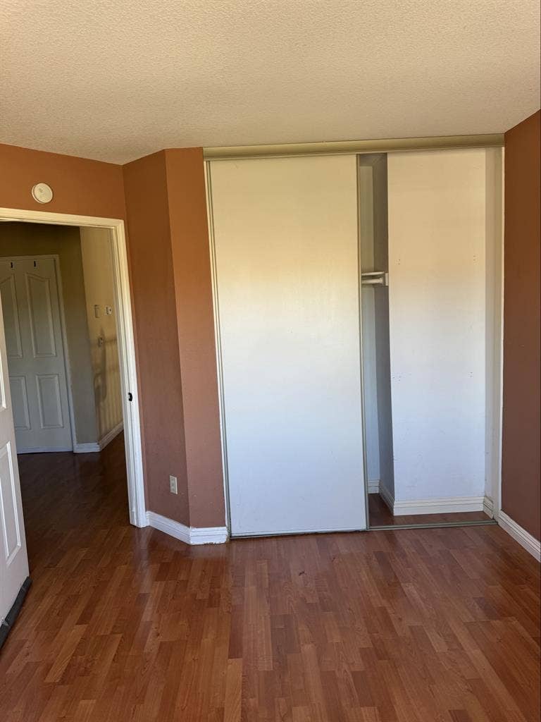 Room for rent available Jan. 1st