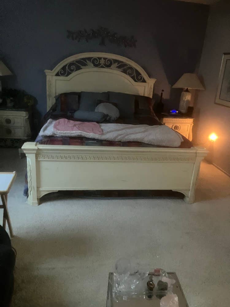 Furnished MstrBdrm Suite $