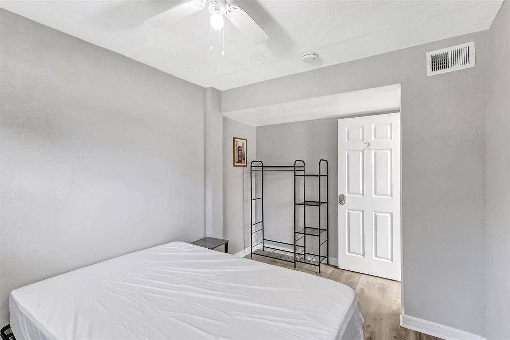 9 BR in St. Petersburg