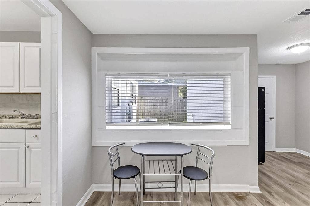 9 BR in St. Petersburg