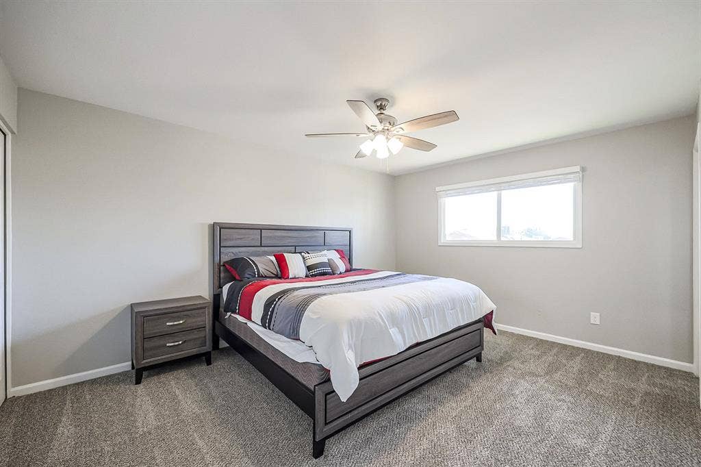 9 BR in Glendale