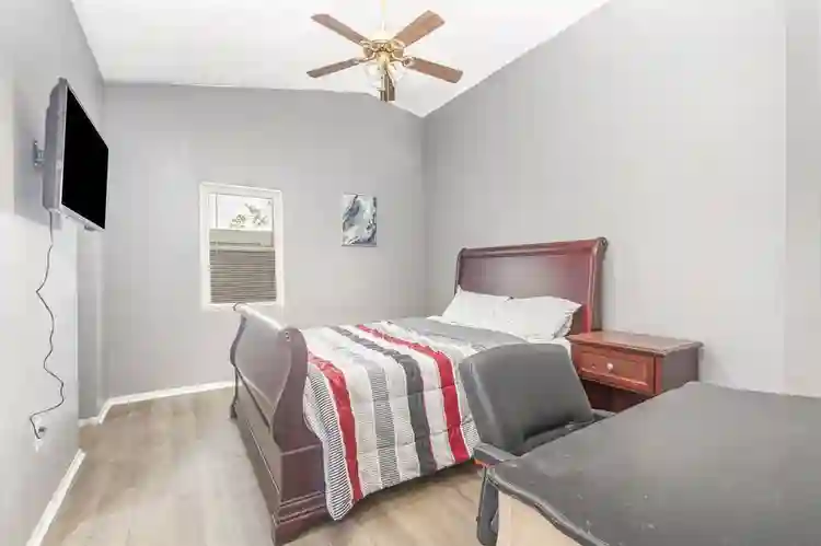 4 BR in Orlando