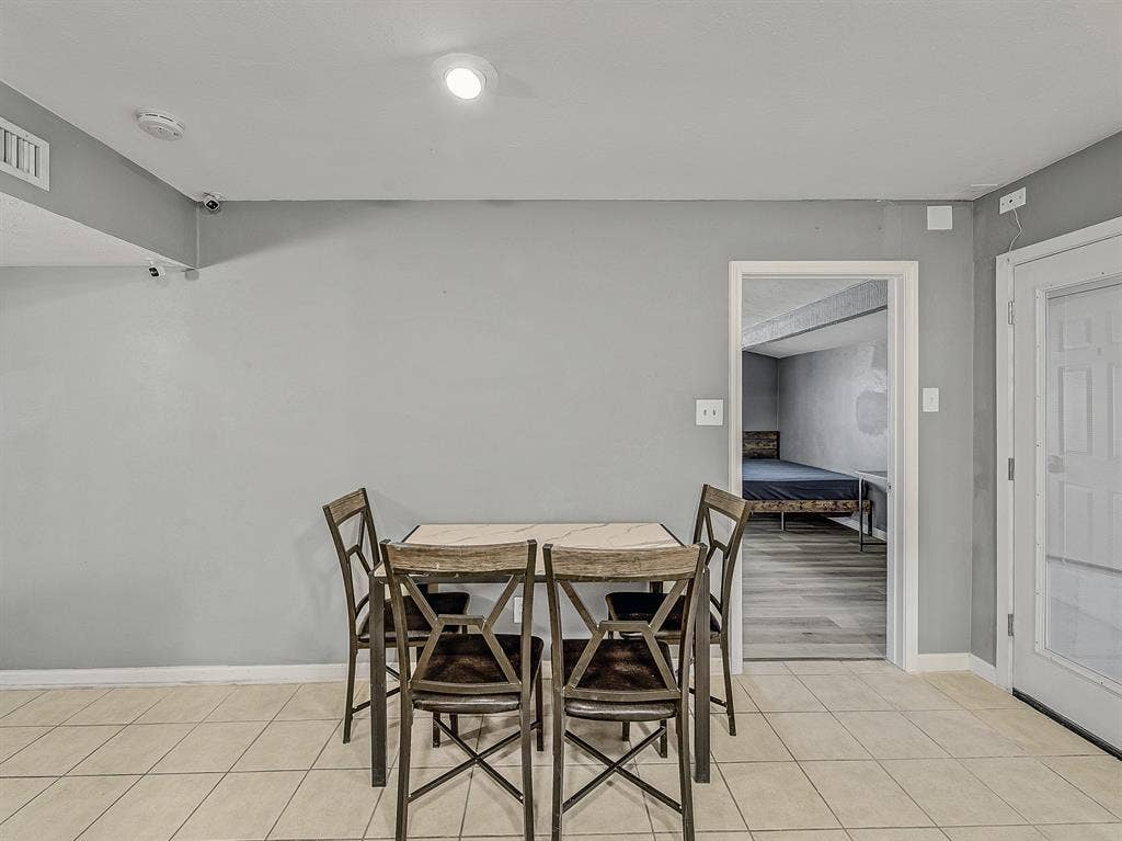 7 BR in Dallas