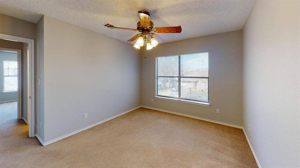 1 BR in Austin