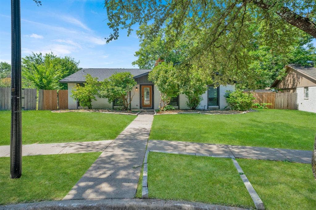 7 BR in Garland
