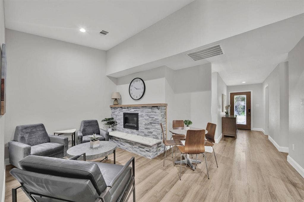 7 BR in Garland