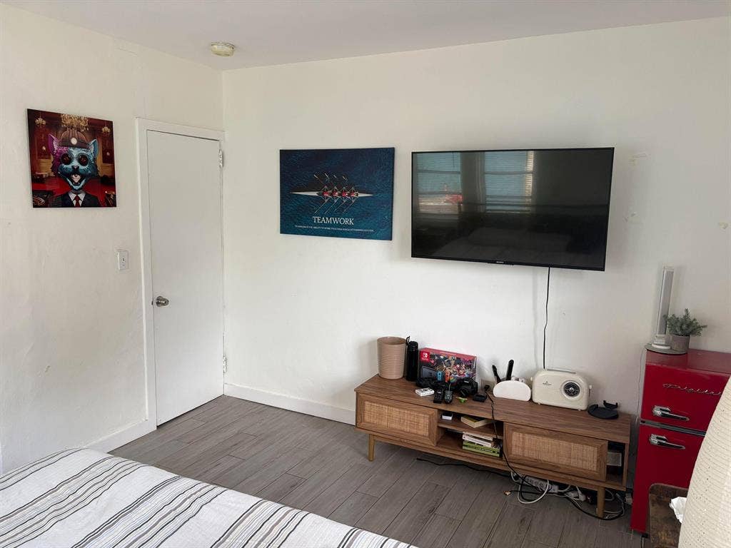 2 BR in Miami