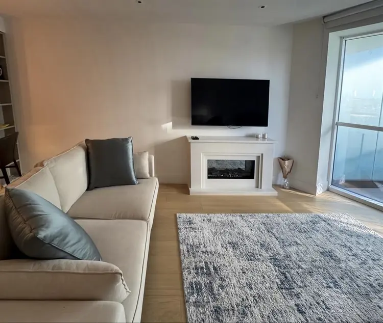 Double Room+Private Bathroom in WCL