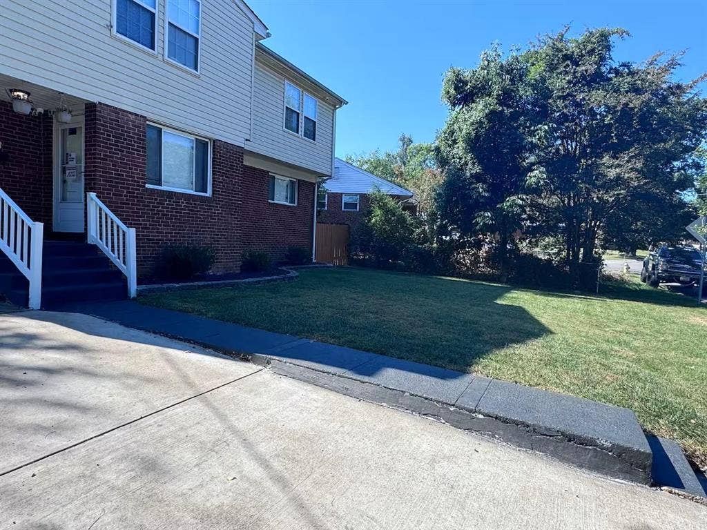 4 BR in Rockville