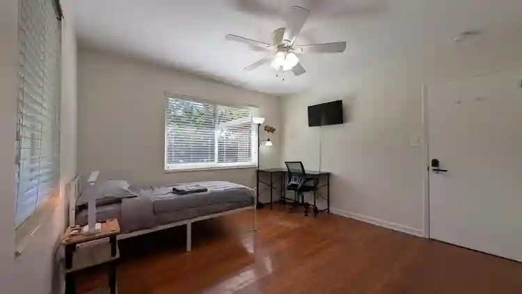 3 BR in Oakland Park