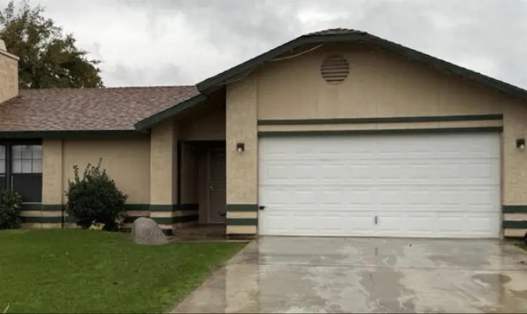 Unfurnished room for rent