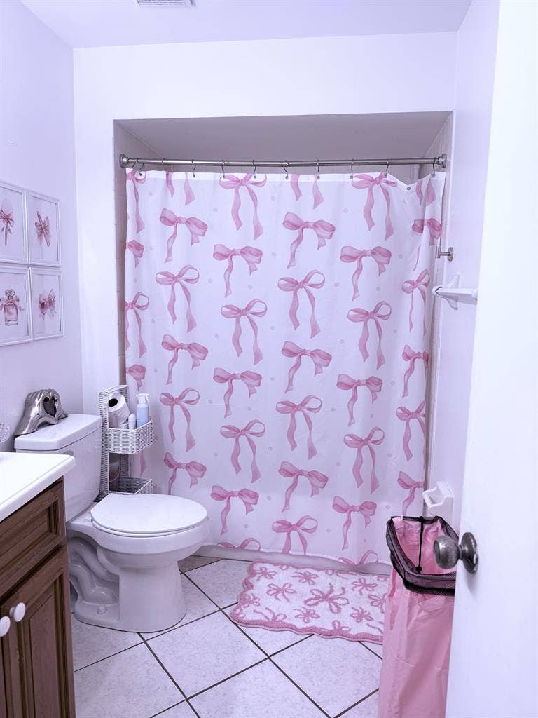 Female rental only Tampa carollwood