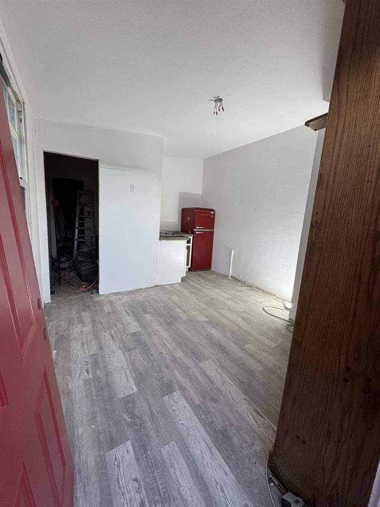 Remodeled Downtown Studio