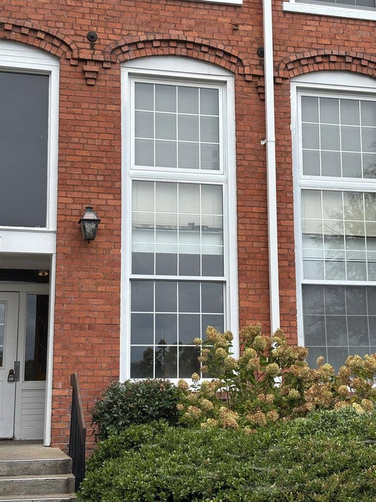 ROOM AVAILABLE FOR RENT— FLEXIBLE