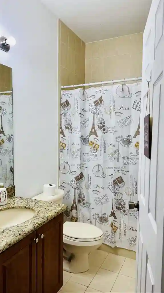 Room for rent - Utilities included!