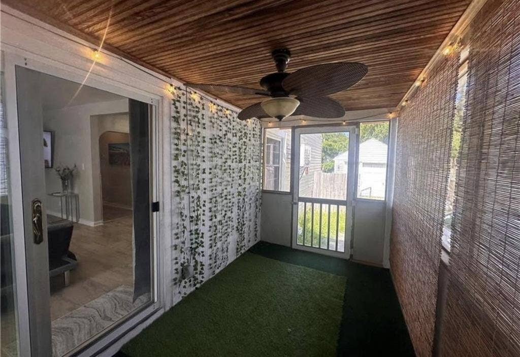 Non-furnished room for rent Hampton