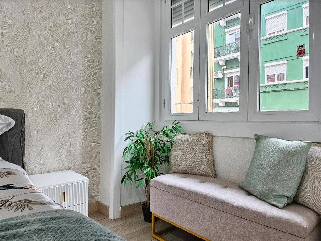 Double bedroom w/ private bathroom