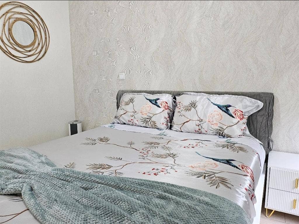 Double bedroom w/ private bathroom