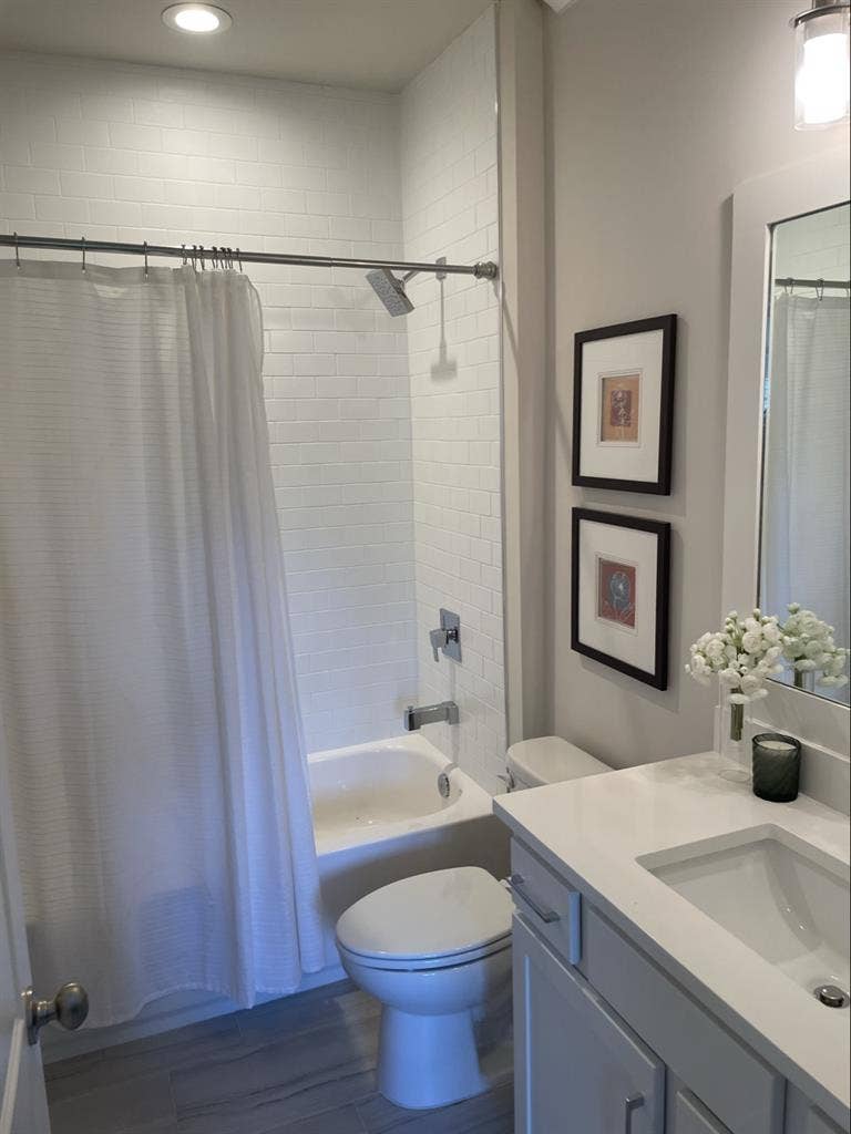 Furnished 1BR+ bath. Utils incld