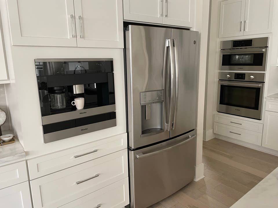 Furnished 1BR+ bath. Utils incld