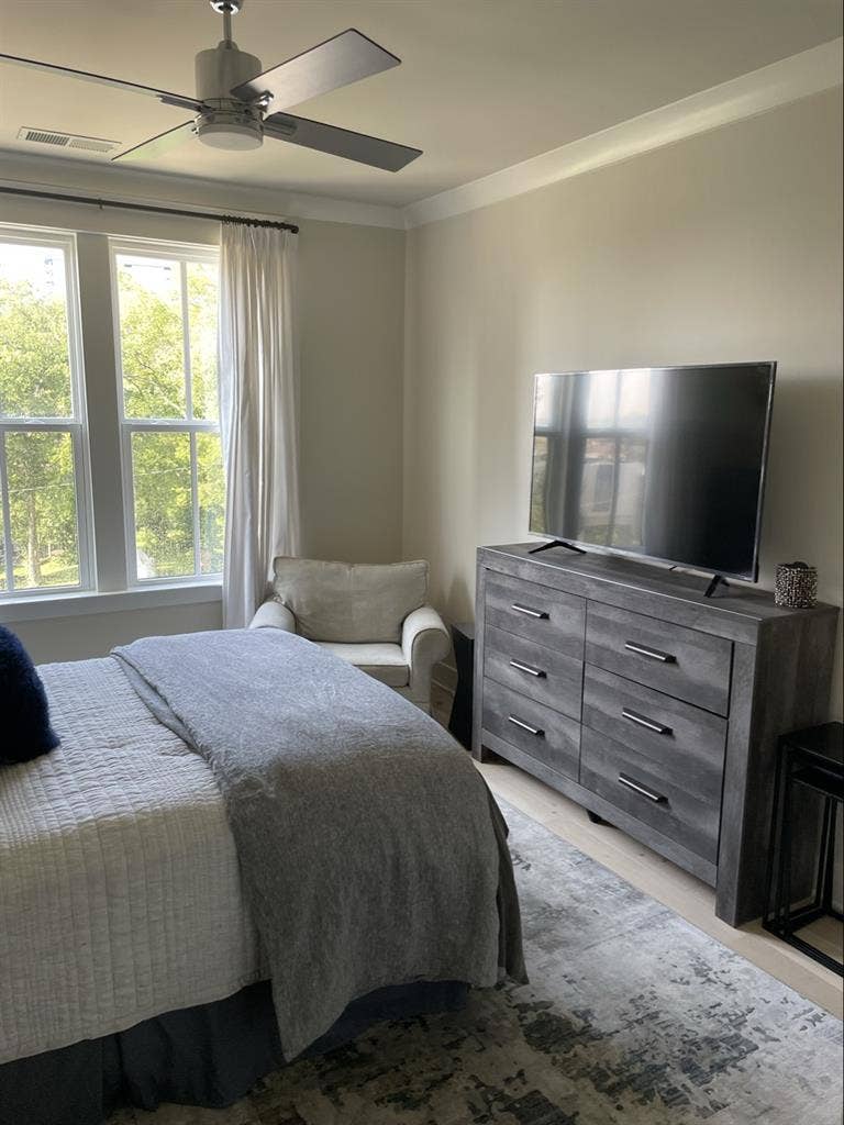 Furnished 1BR+ bath. Utils incld