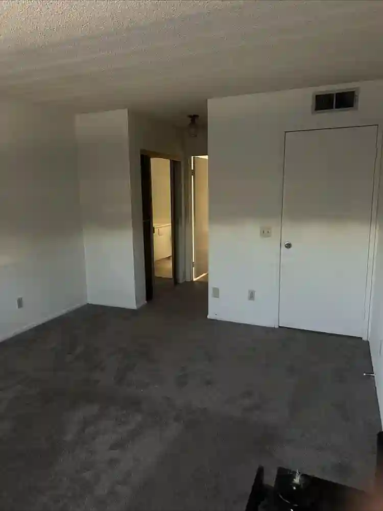 Townhouse style Shared apartment,